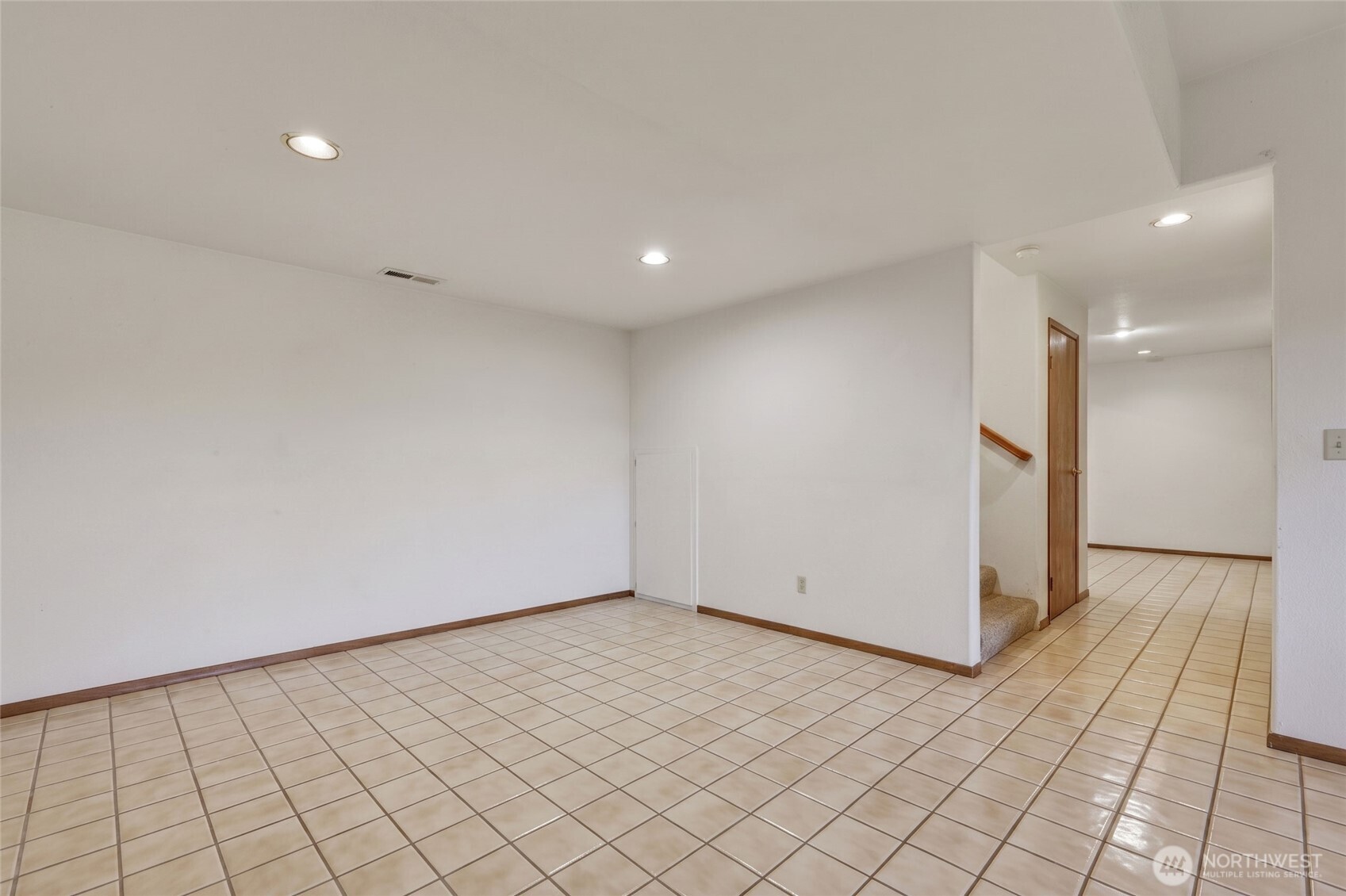 32 Thompson Lane Property Photo 21