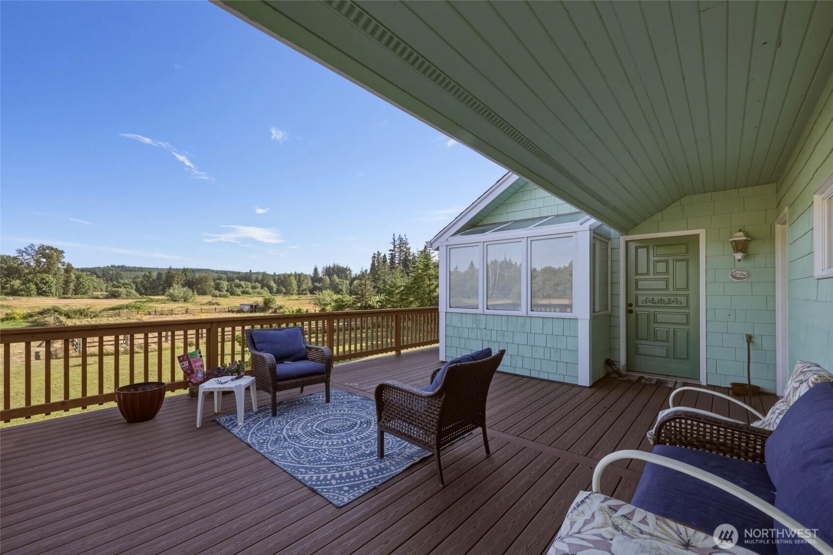 32 Thompson Lane Property Photo 27