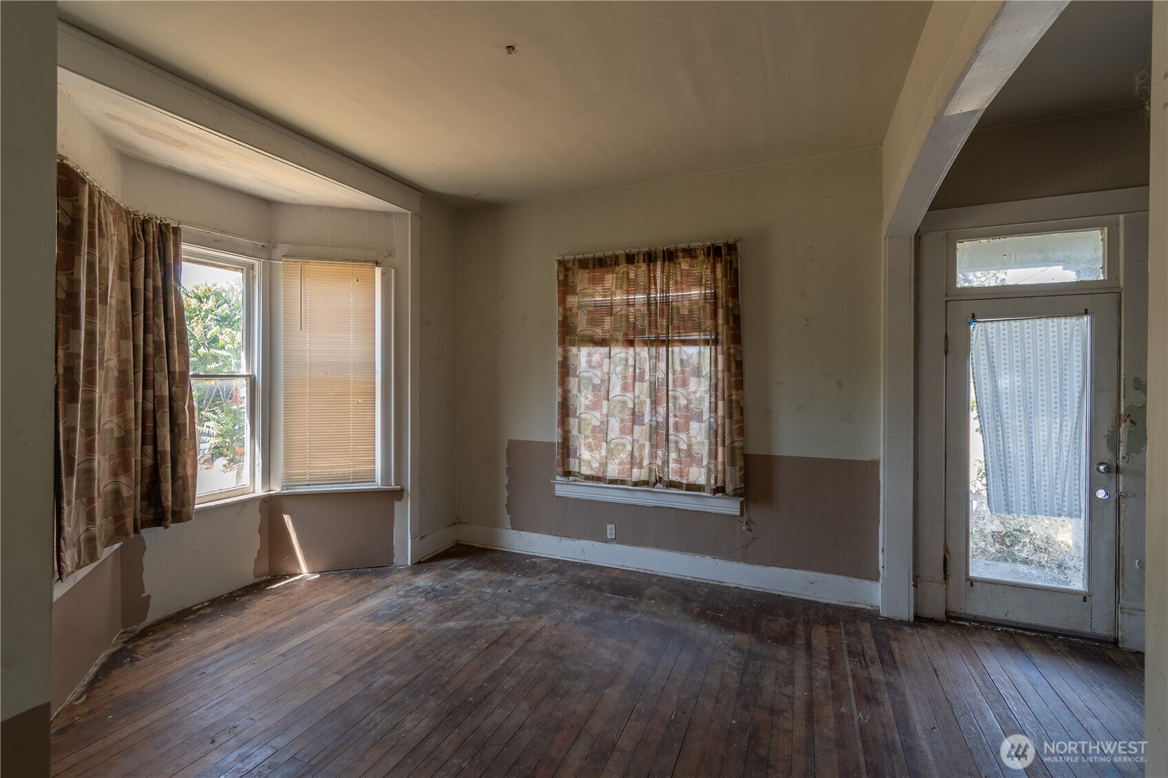 2614 S 54th Street Property Photo 6