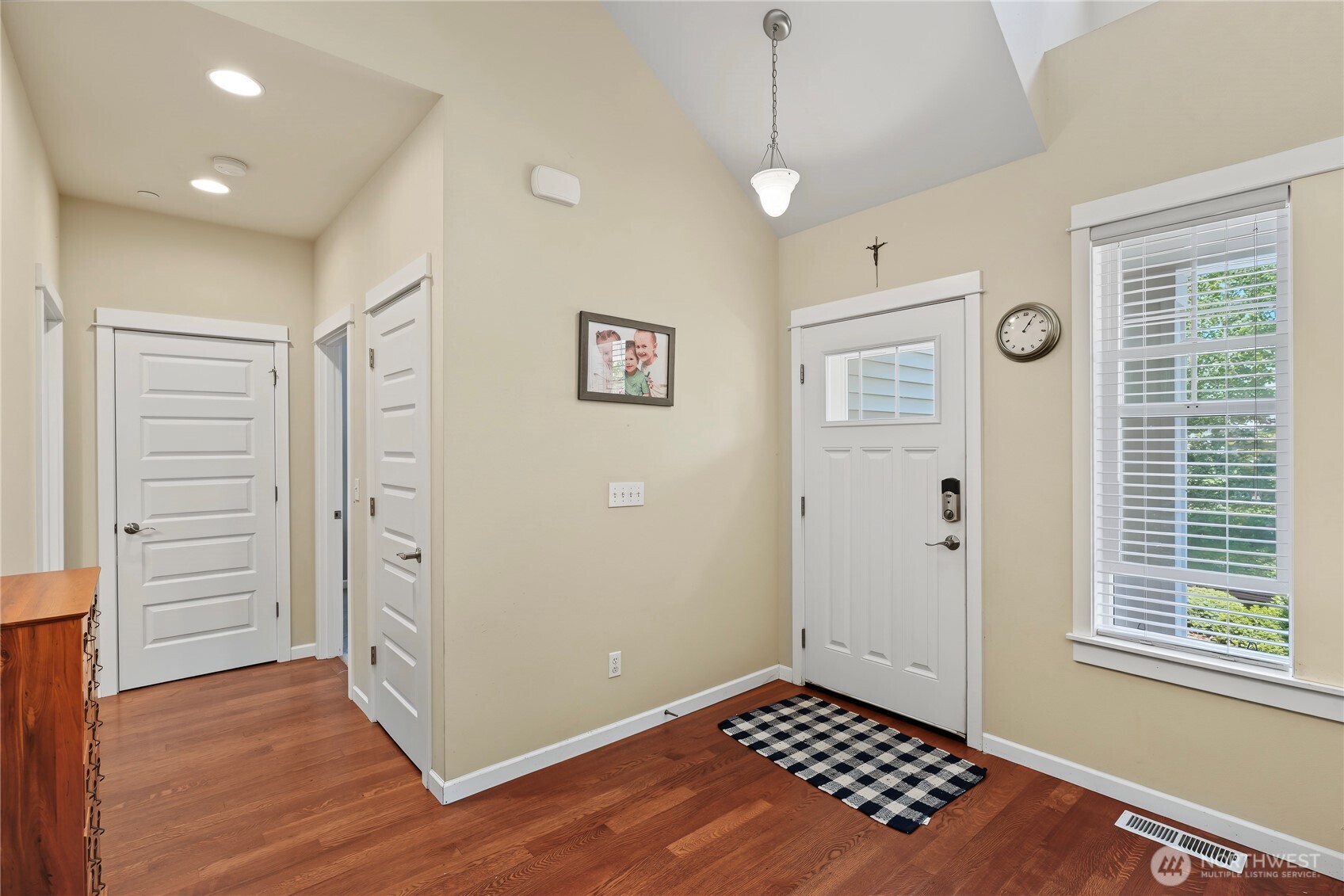 2978 Martin Place Property Photo 3