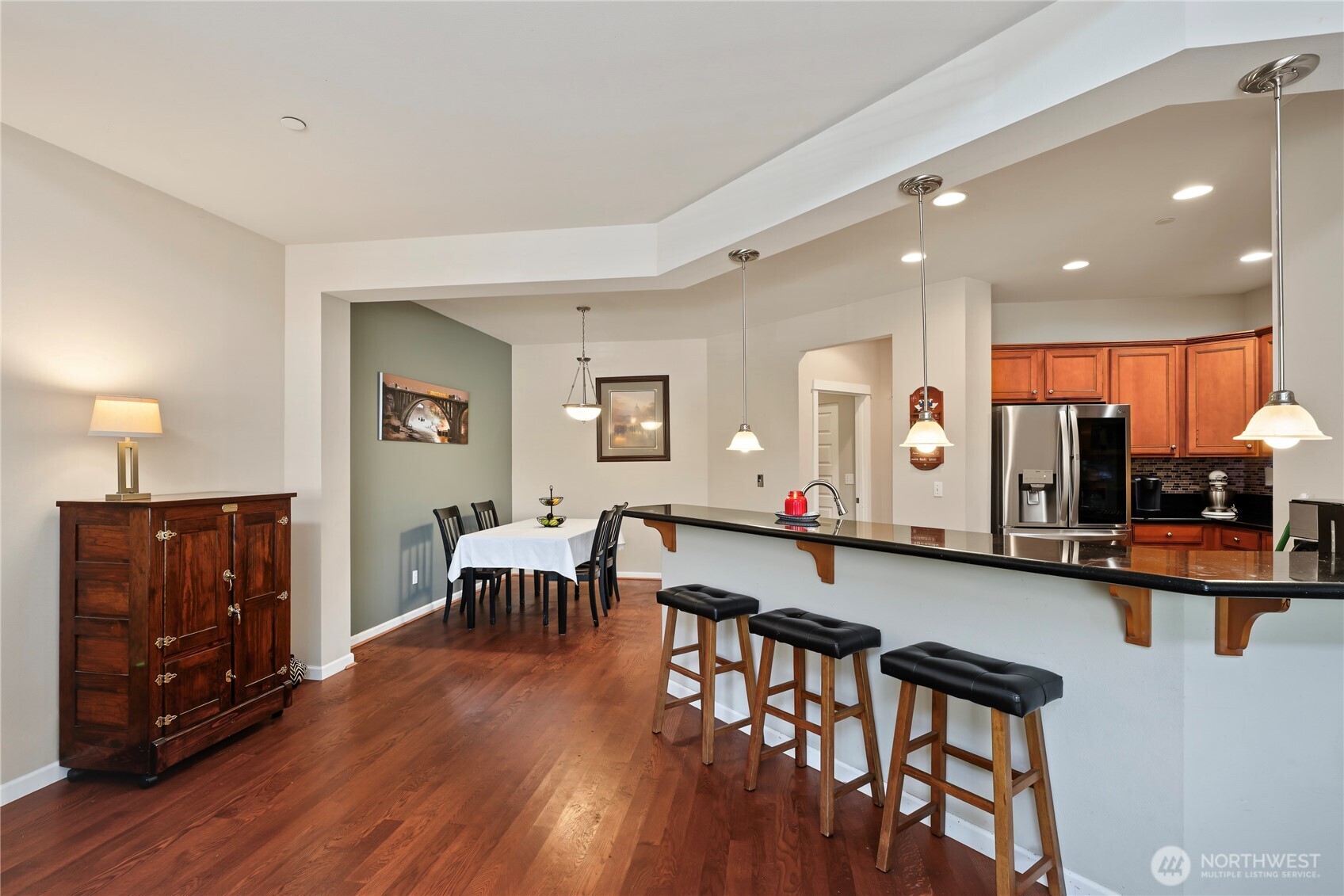 2978 Martin Place Property Photo 5