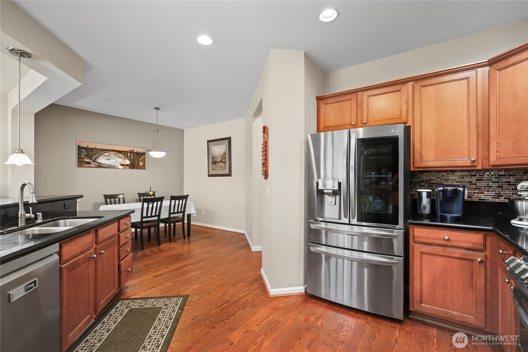 2978 Martin Place Property Photo 7