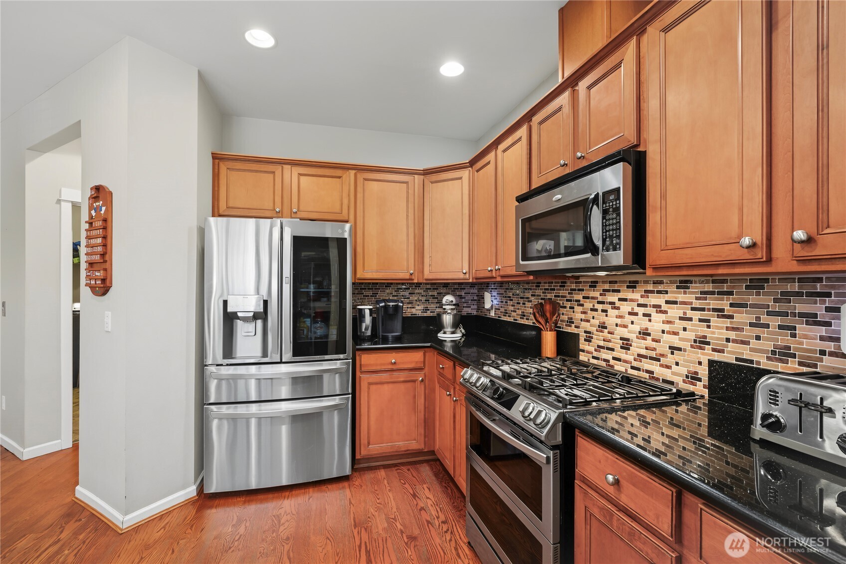2978 Martin Place Property Photo 8
