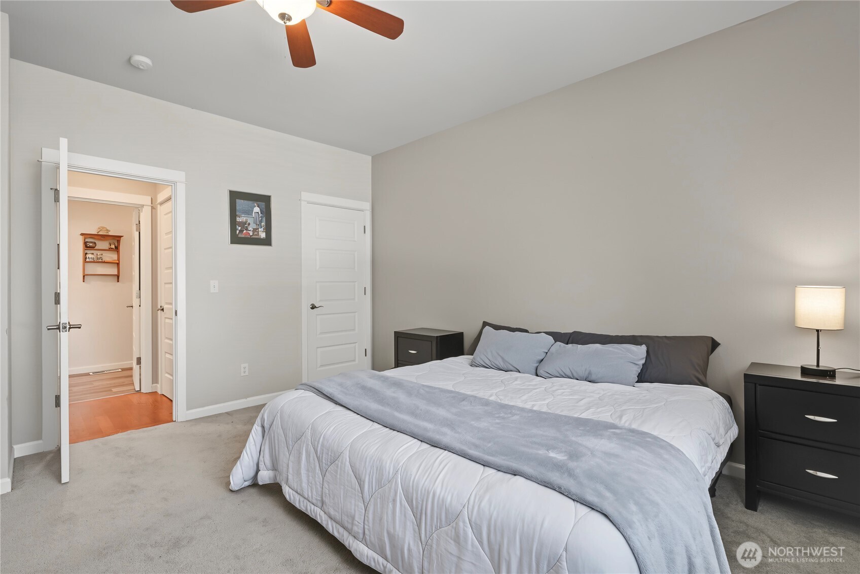 2978 Martin Place Property Photo 10