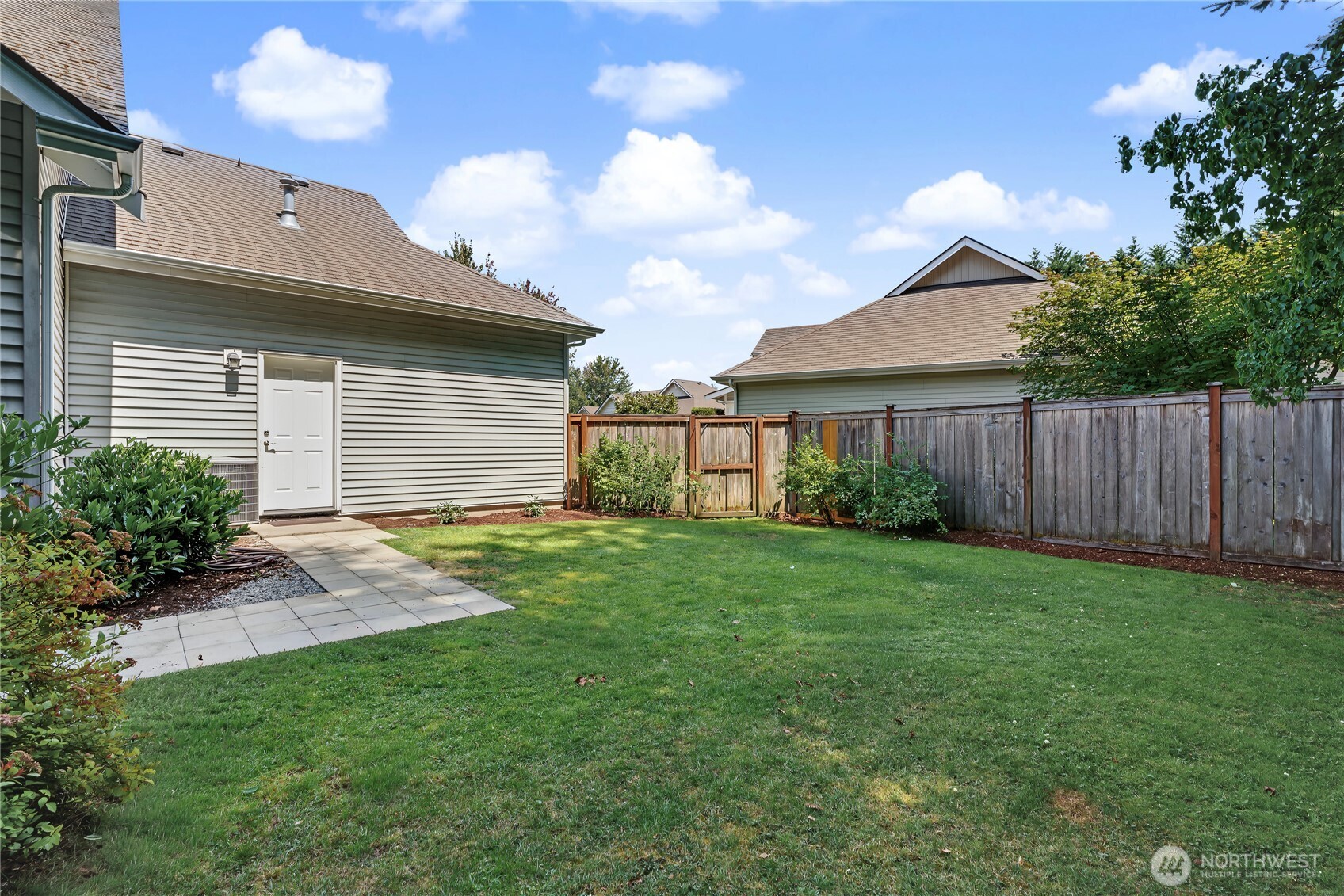 2978 Martin Place Property Photo 20