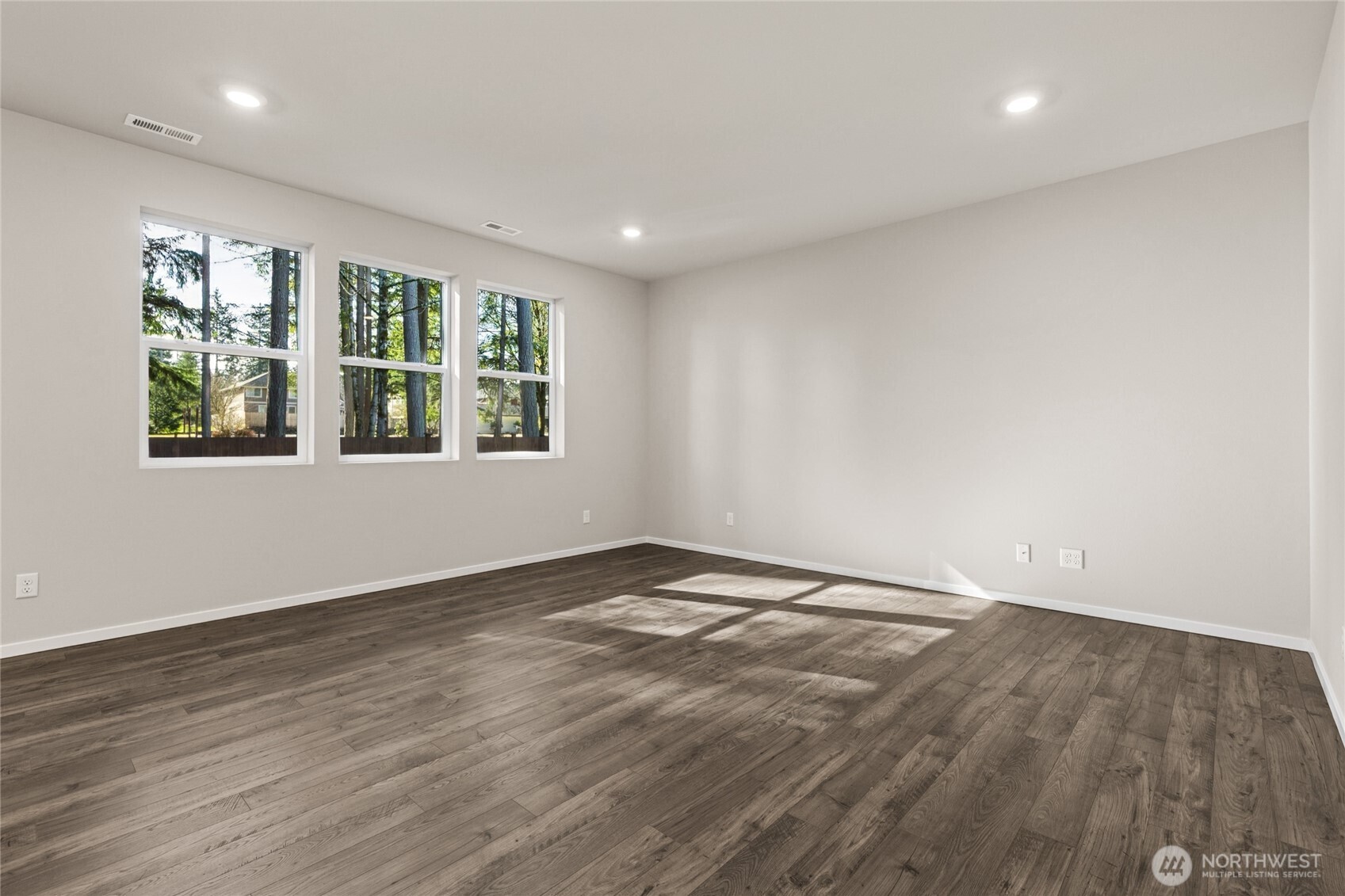 1600 Fiona Street 60 Property Photo 17