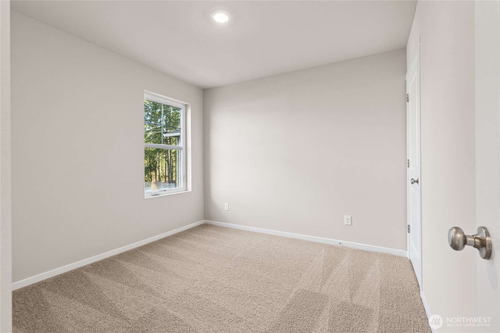 1600 Fiona Street 60 Property Photo 25