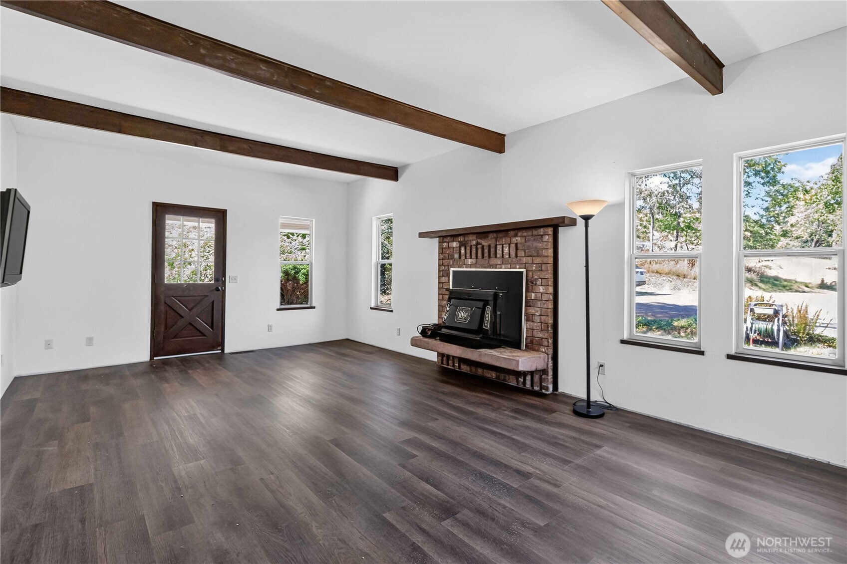 1790 Little Hanaford Road Property Photo 8