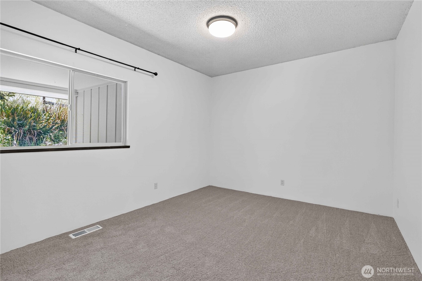 1790 Little Hanaford Road Property Photo 16