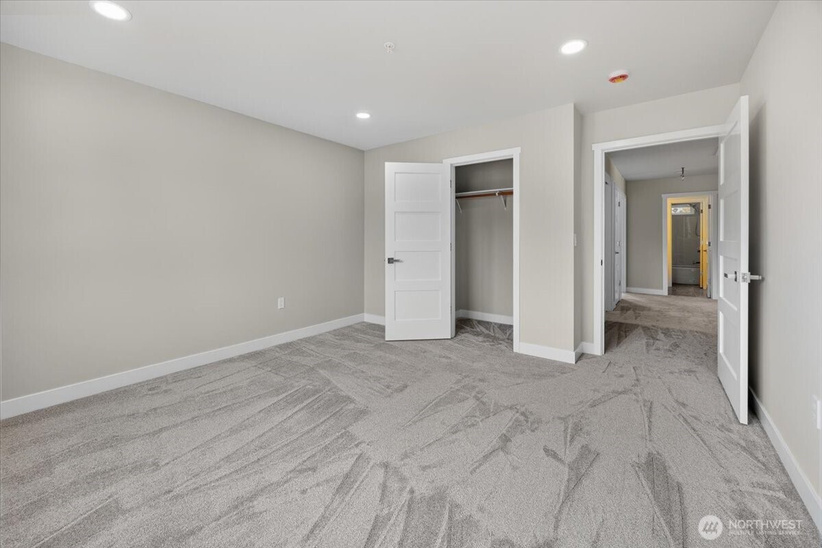 9614 48th Drive Property Photo 28