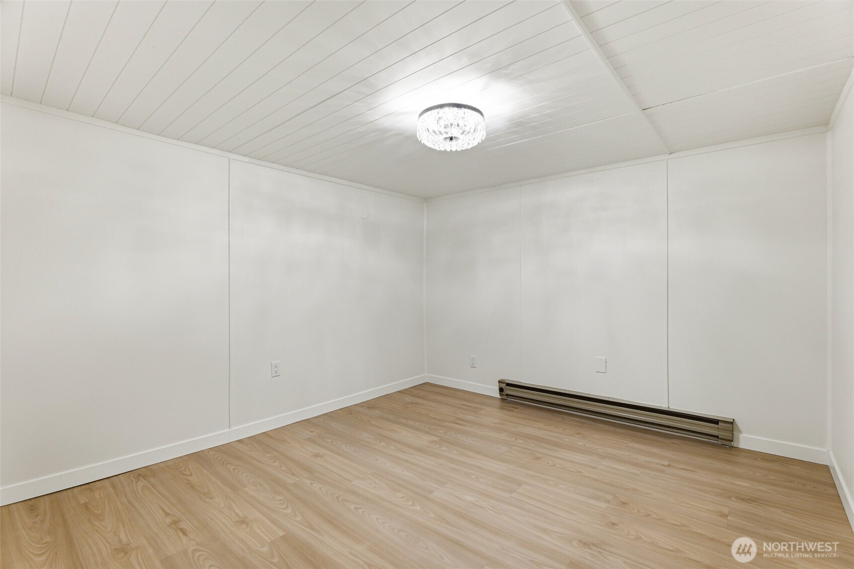 924 E 57th Street Property Photo 17