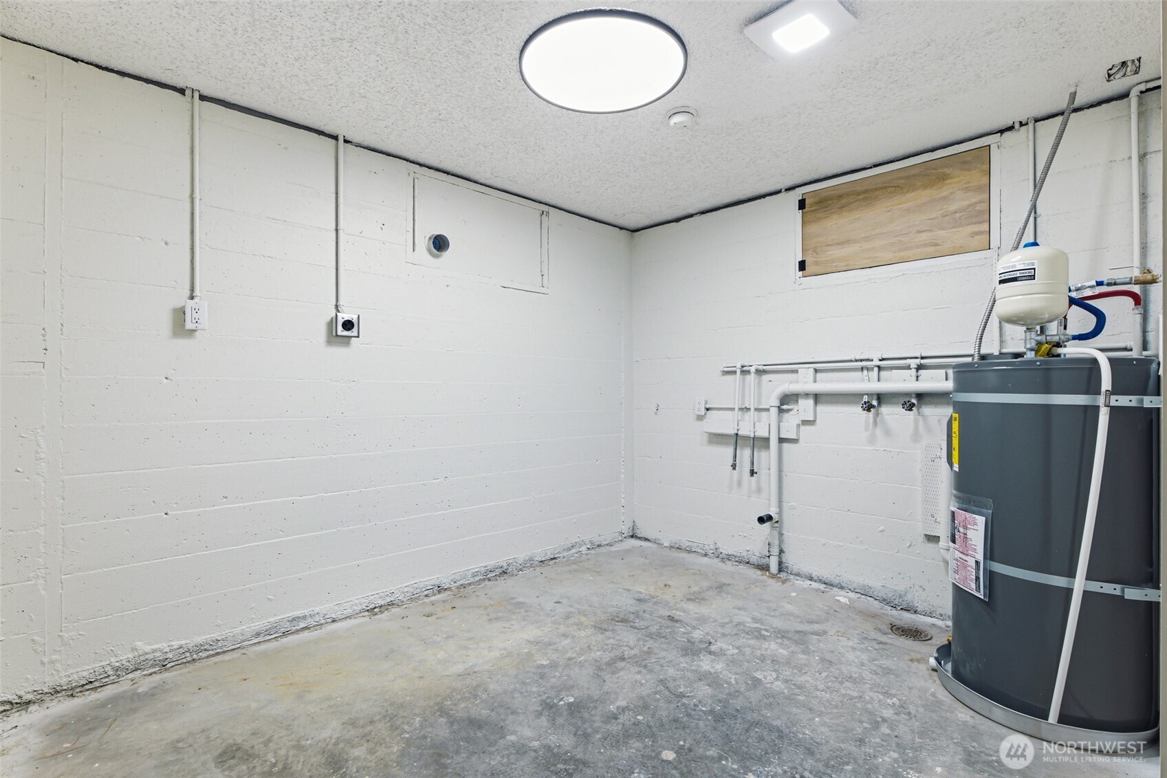 924 E 57th Street Property Photo 23