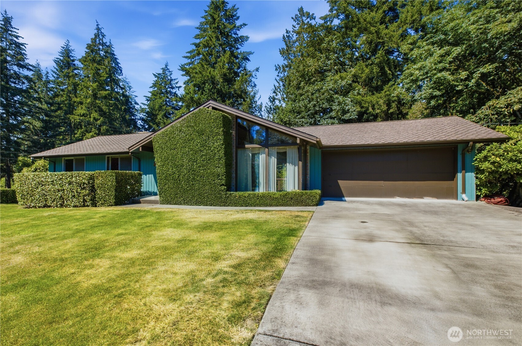 3221 57th Street Property Photo 1