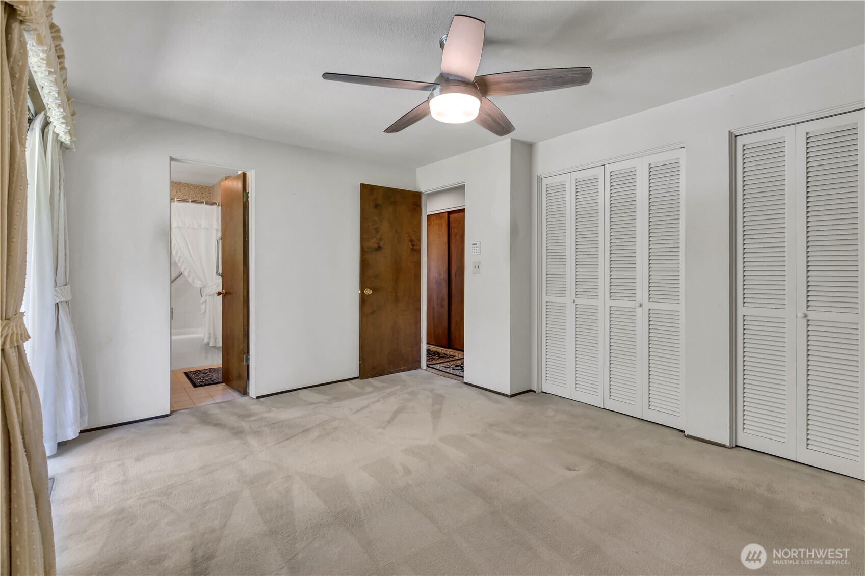 3221 57th Street Property Photo 14