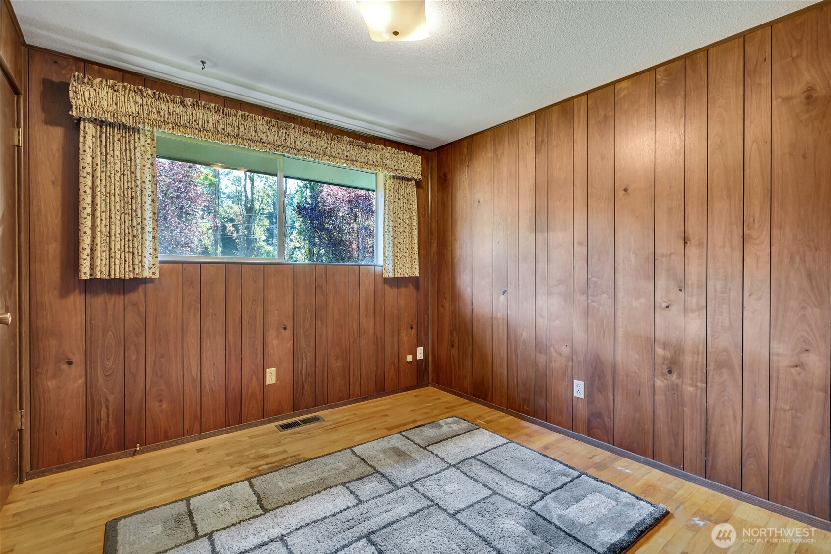 3221 57th Street Property Photo 17