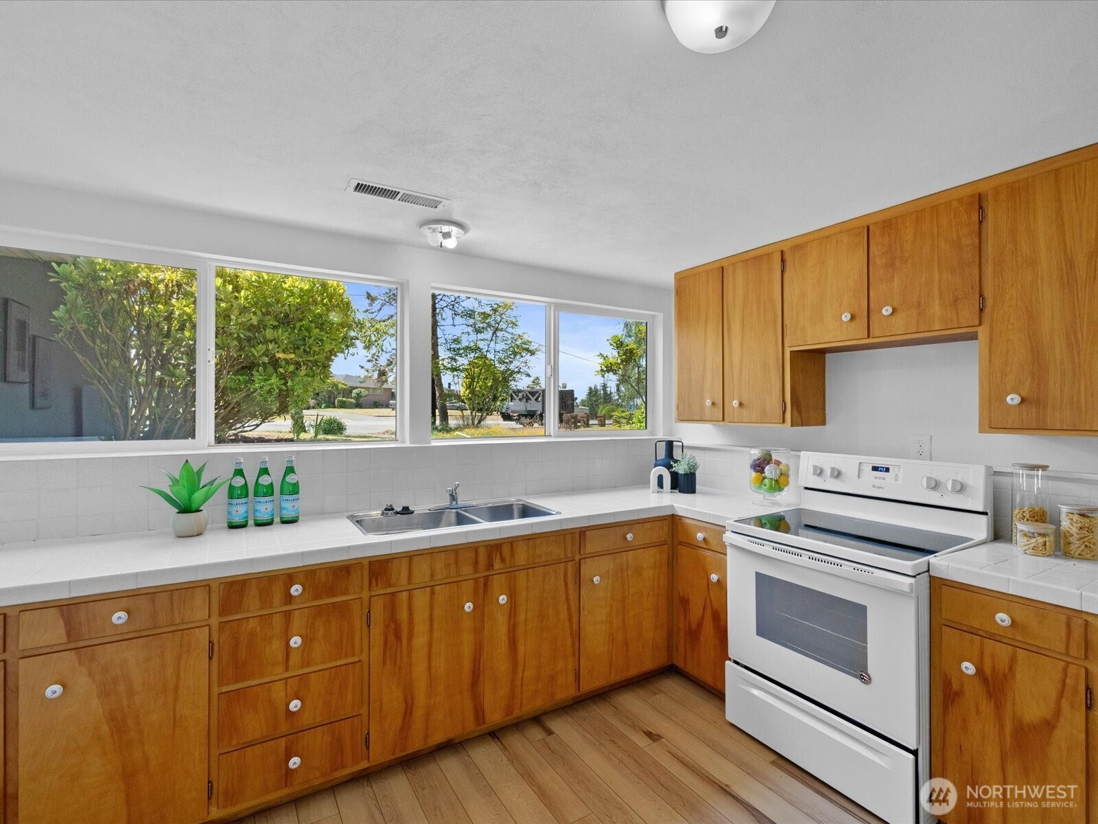 817 Olympic Boulevard A Property Photo 17