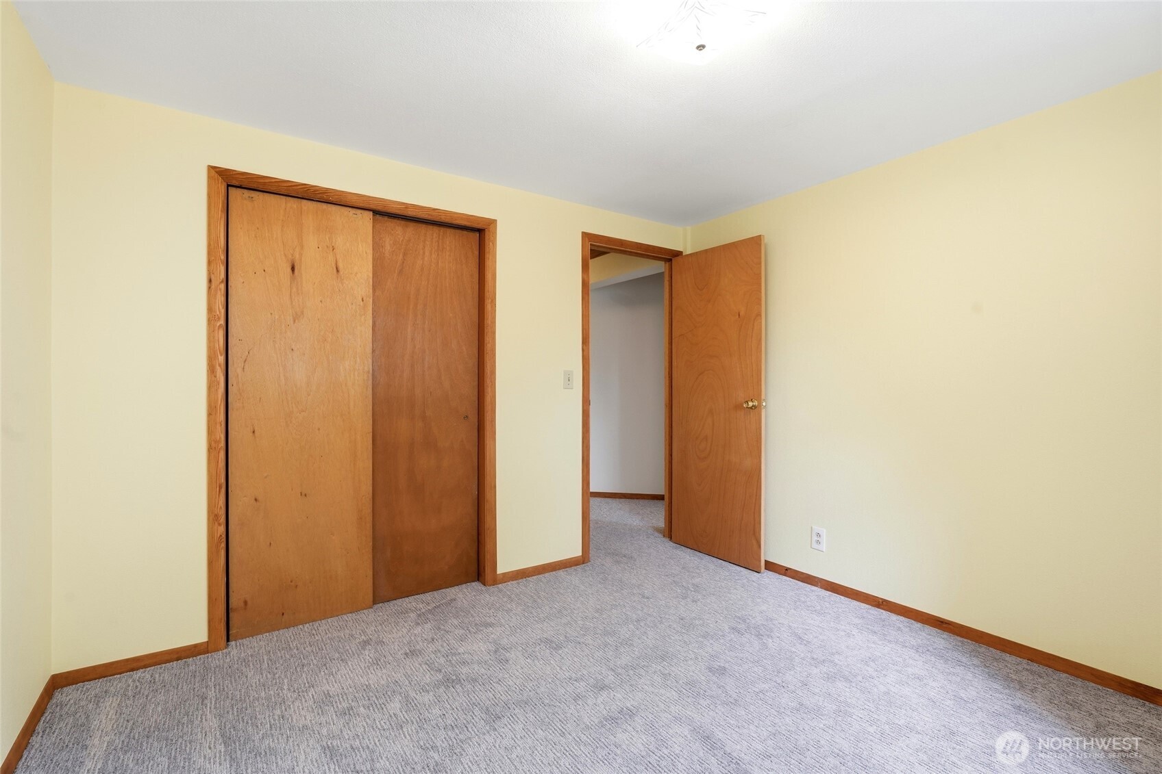205 N 21st Avenue Property Photo 24
