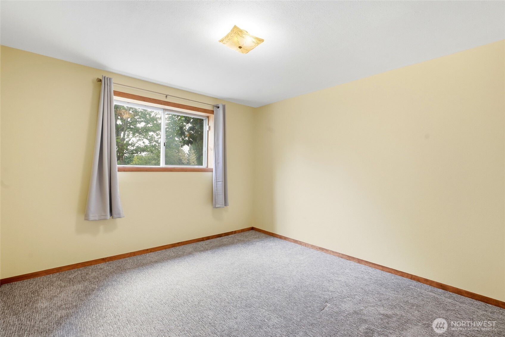 205 N 21st Avenue Property Photo 25