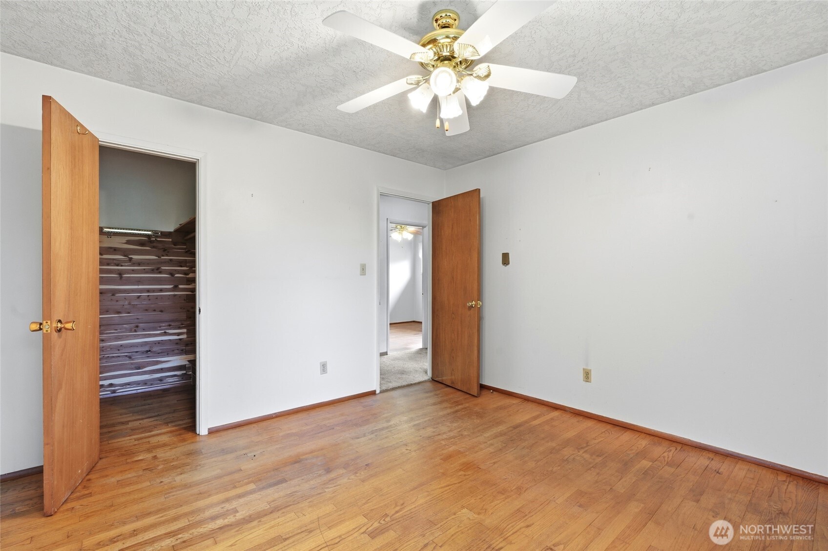 205 N 21st Avenue Property Photo 28