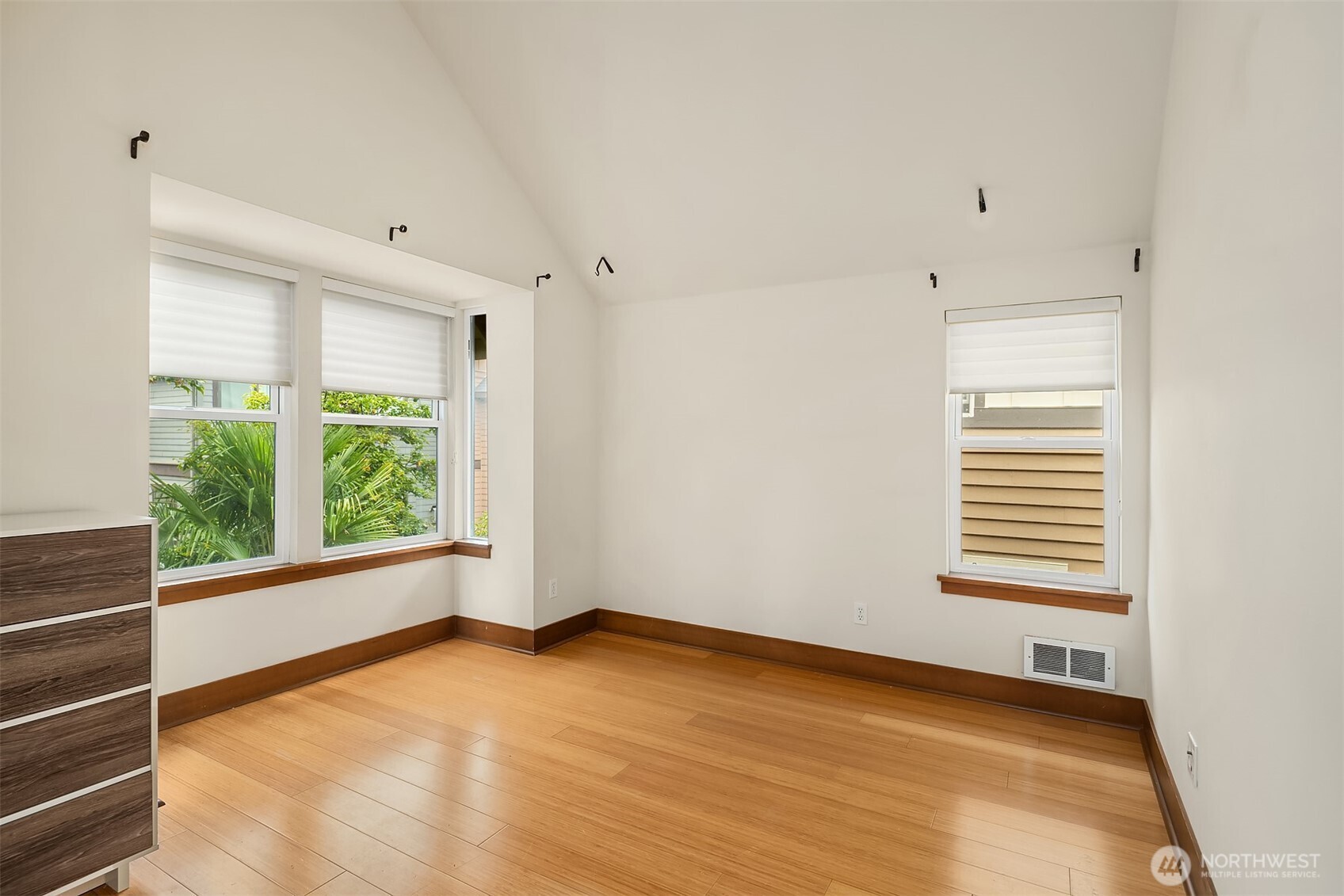 3635 Greenwood Avenue B Property Photo 16