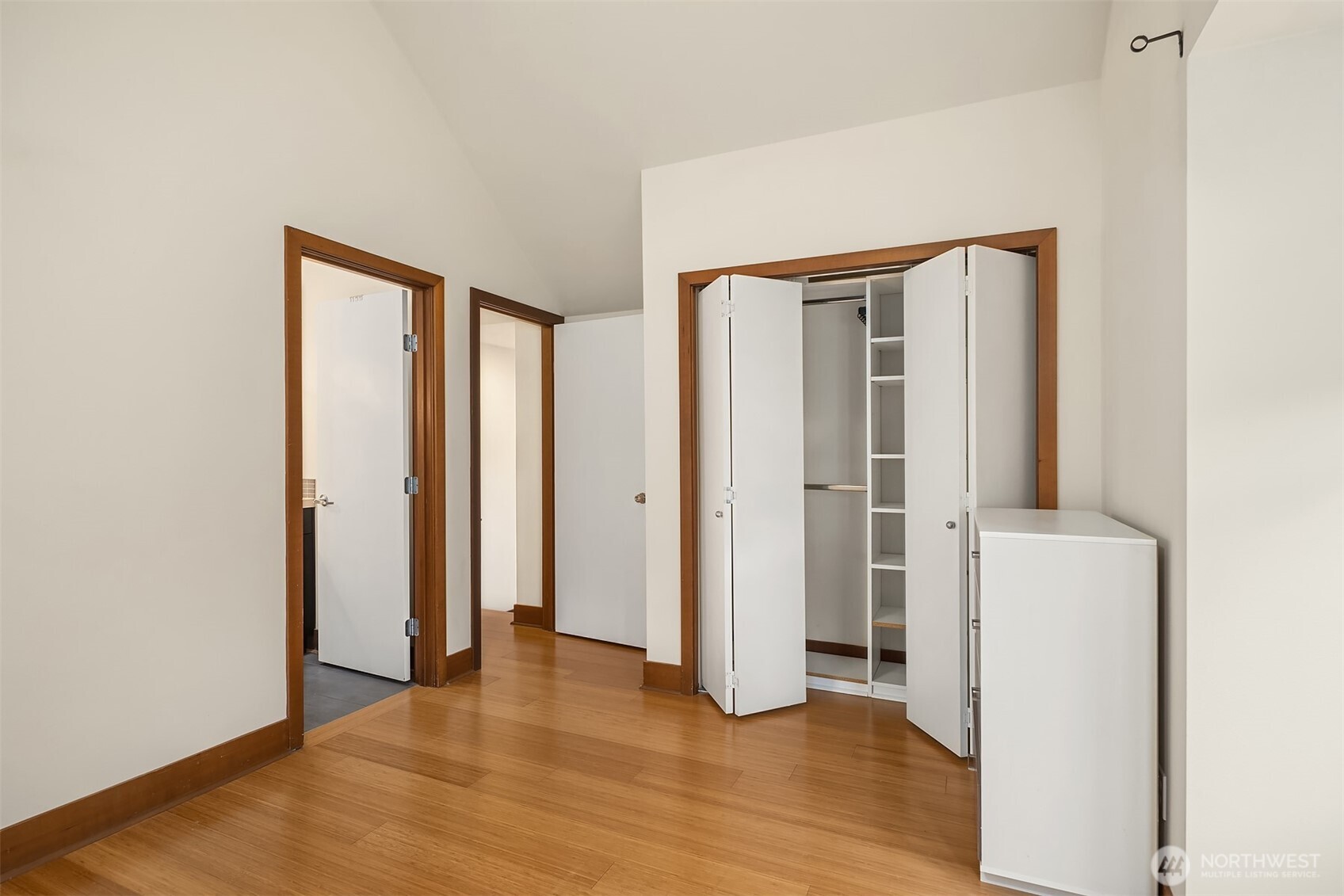 3635 Greenwood Avenue B Property Photo 17