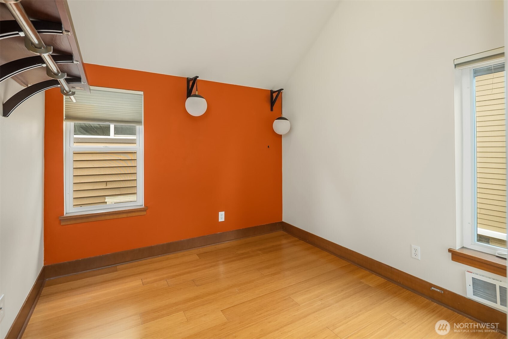 3635 Greenwood Avenue B Property Photo 20