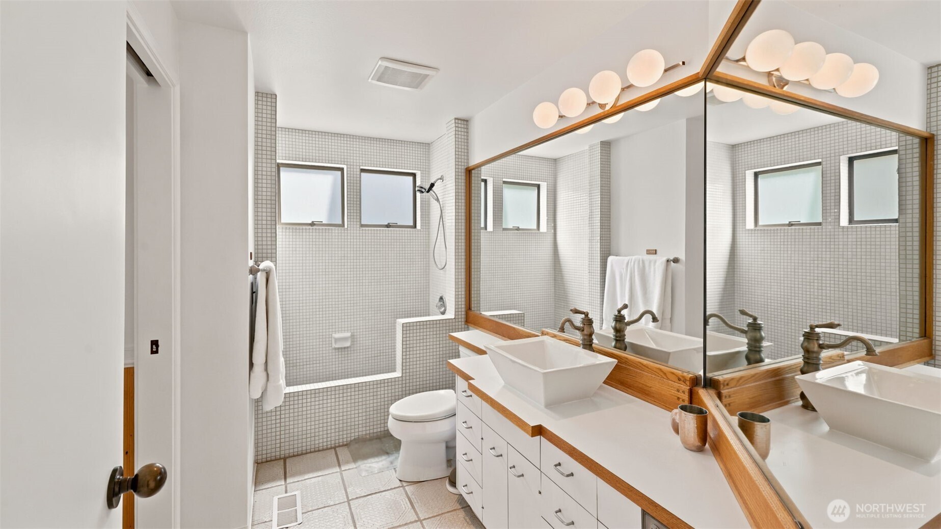 2305 E Lake Sammamish Place Property Photo 23