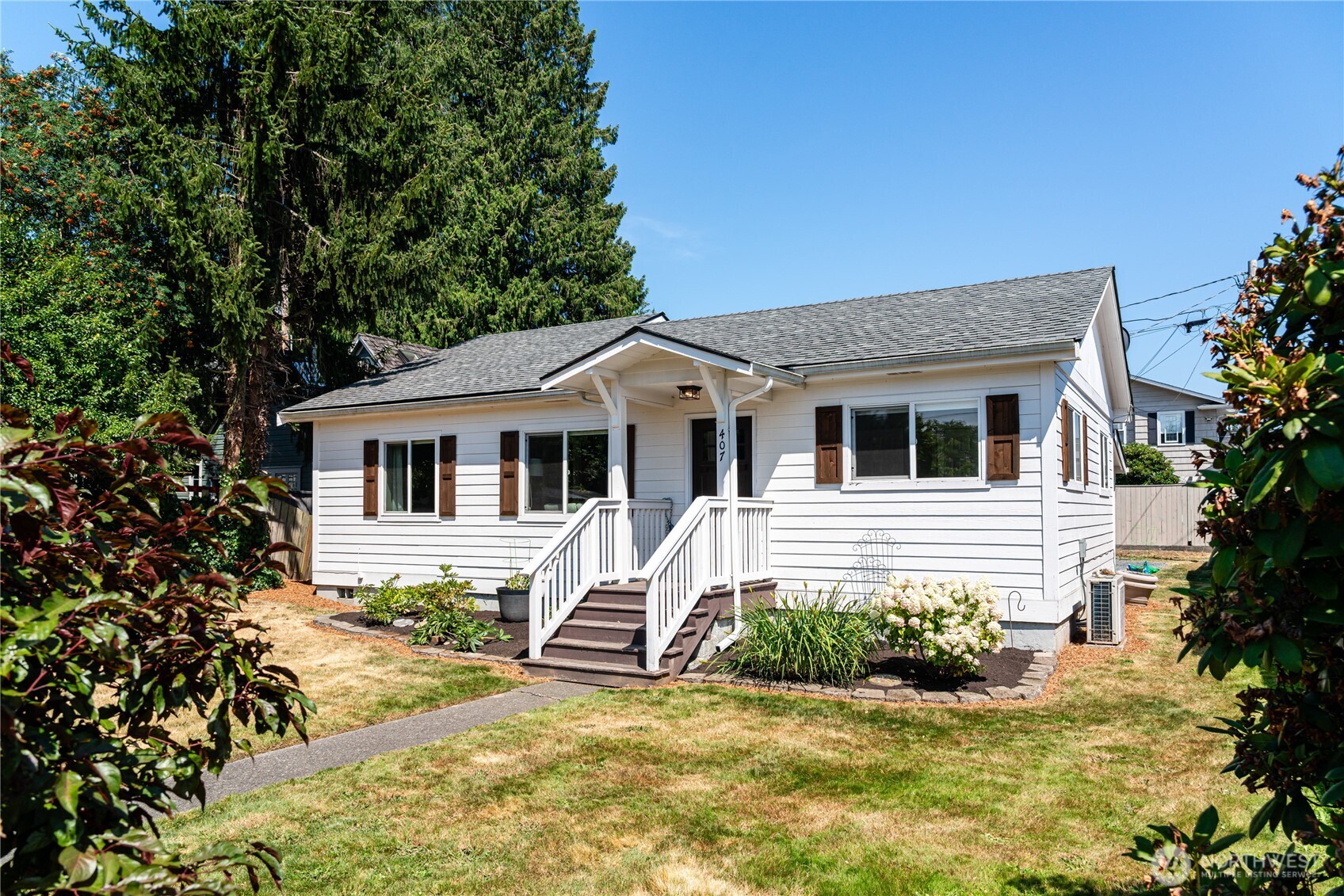 407 N Gifford Avenue Property Photo 1