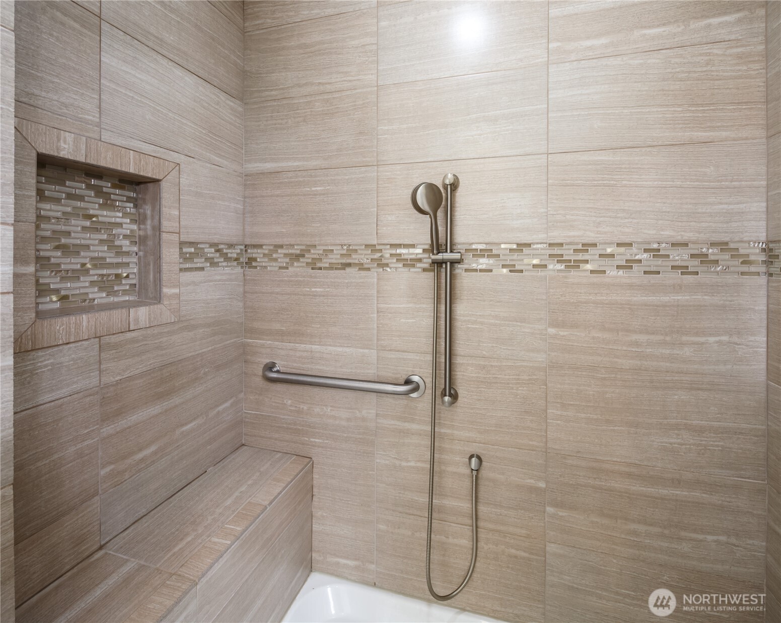 407 N Gifford Avenue Property Photo 12