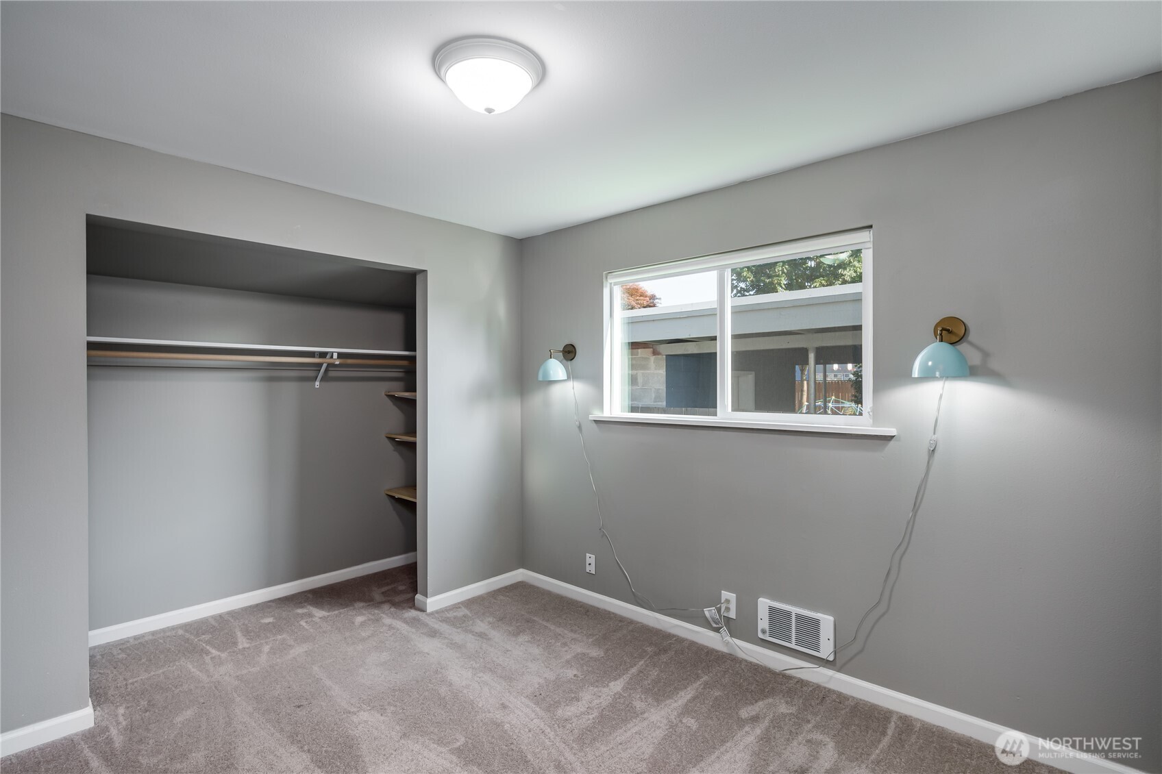 407 N Gifford Avenue Property Photo 24