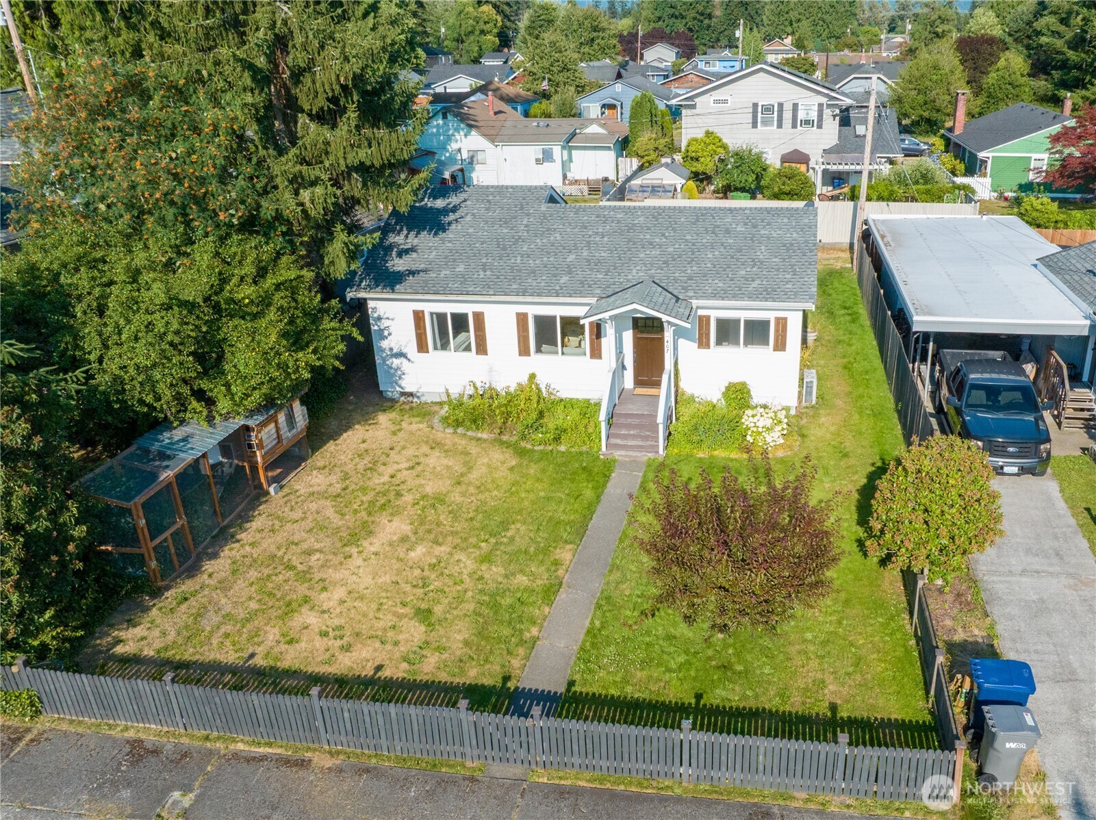 407 N Gifford Avenue Property Photo 32