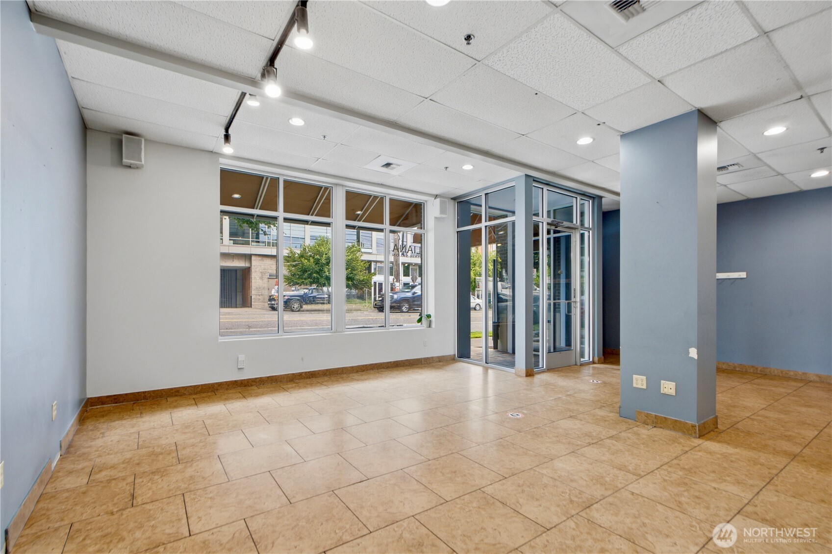 1125 E Olive Street C Property Photo 6