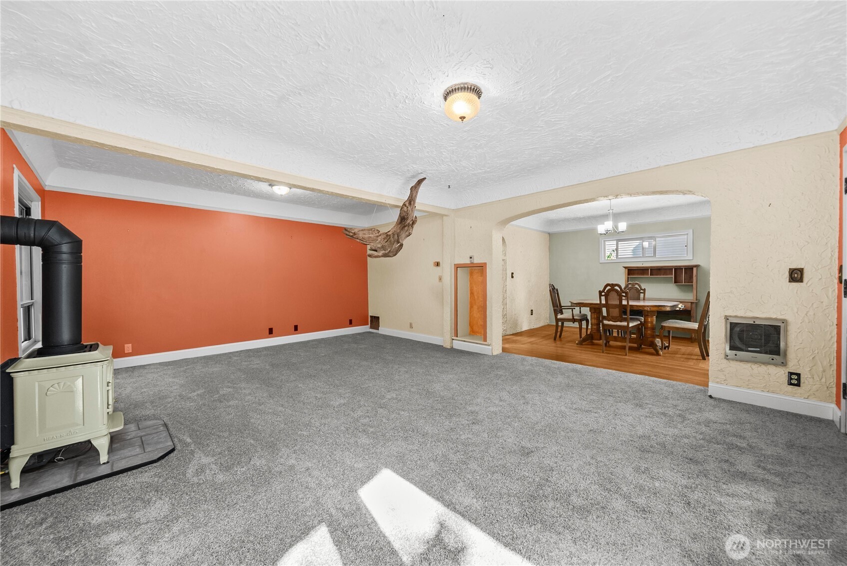 231 Central Street Property Photo 7