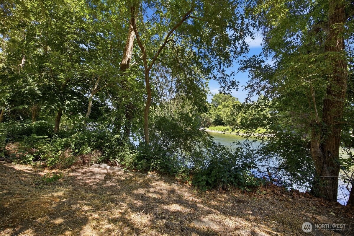 76704 N Yakima River Road Property Photo 3