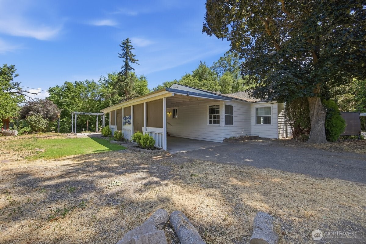 76704 N Yakima River Road Property Photo 7