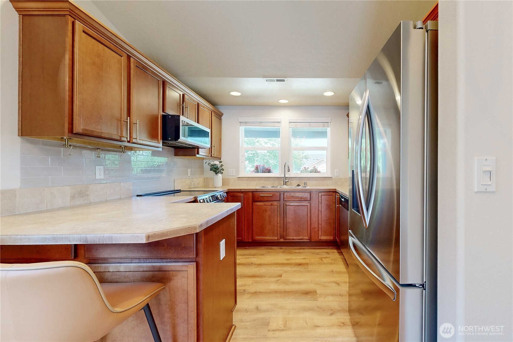 965 Hedine Road Property Photo 10