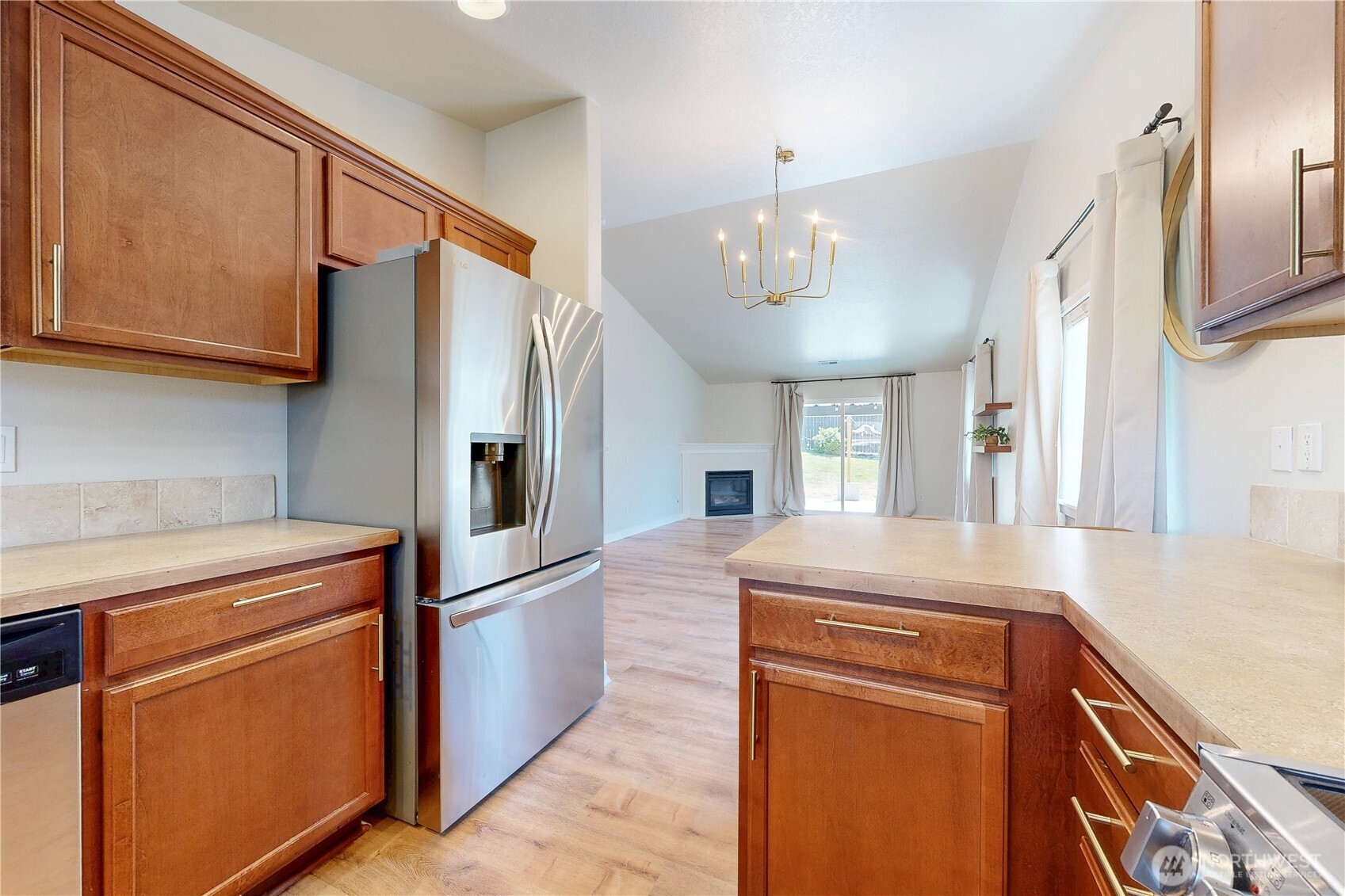 965 Hedine Road Property Photo 14