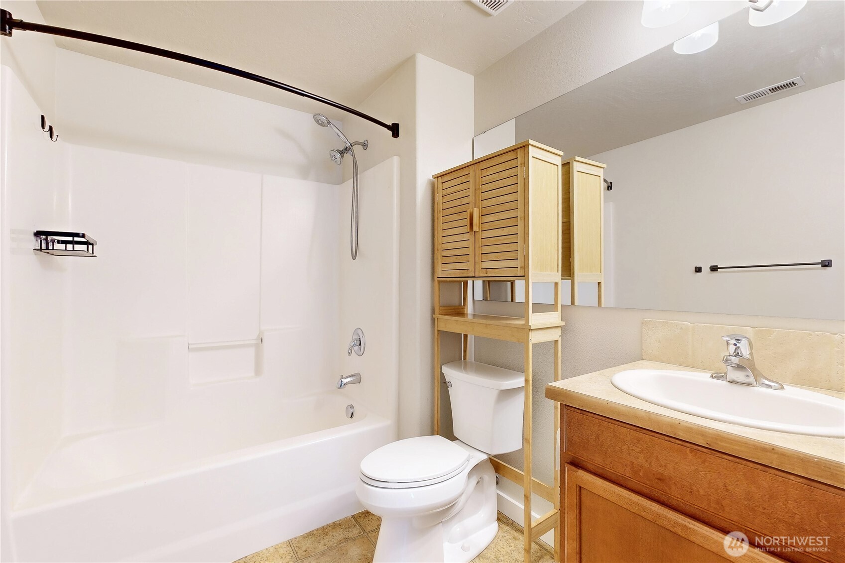 965 Hedine Road Property Photo 21