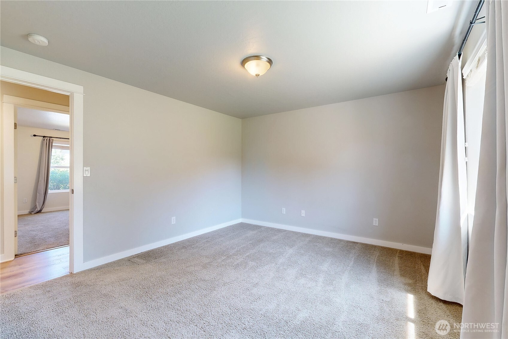 965 Hedine Road Property Photo 22