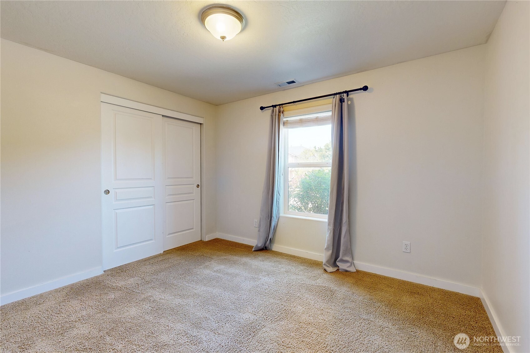 965 Hedine Road Property Photo 23