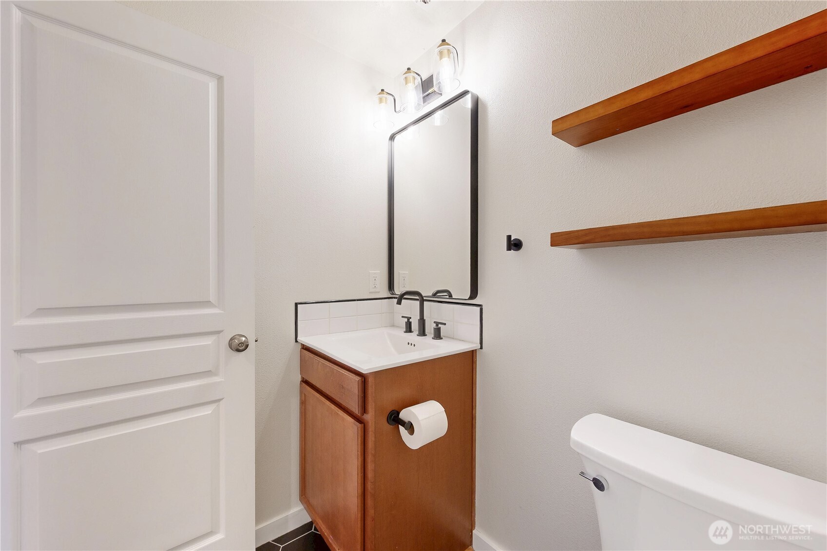 965 Hedine Road Property Photo 27