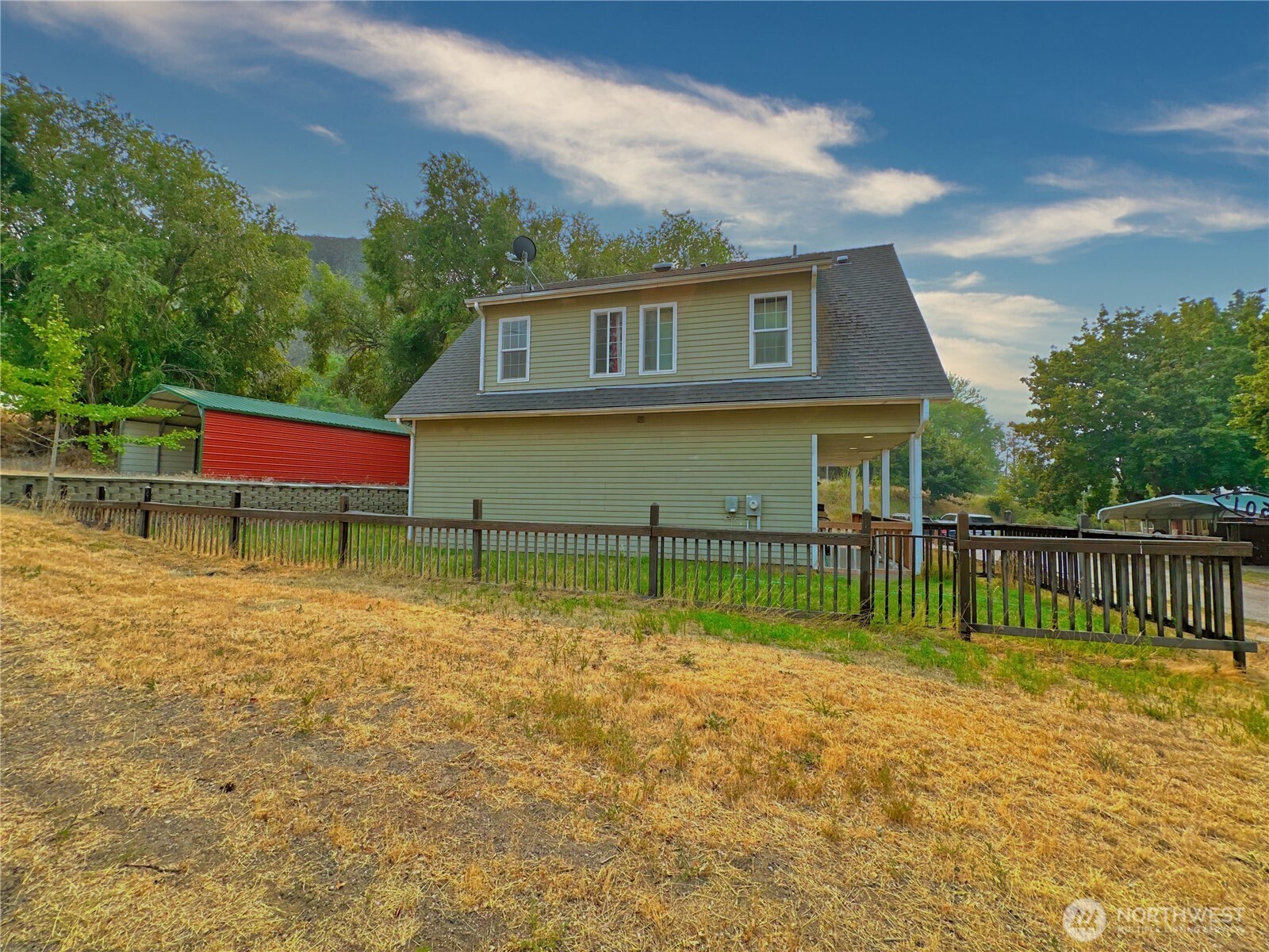 400 Partello Park Property Photo 4