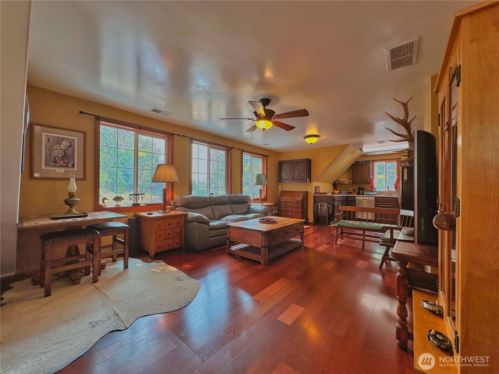 400 Partello Park Property Photo 8