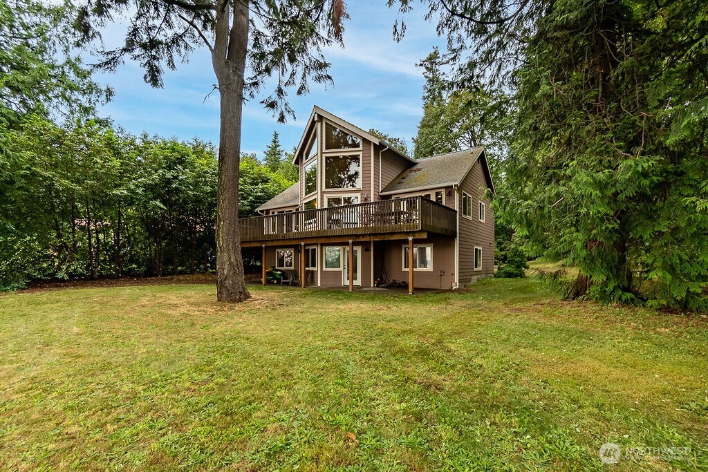 8 W Gedney Way Property Photo 1