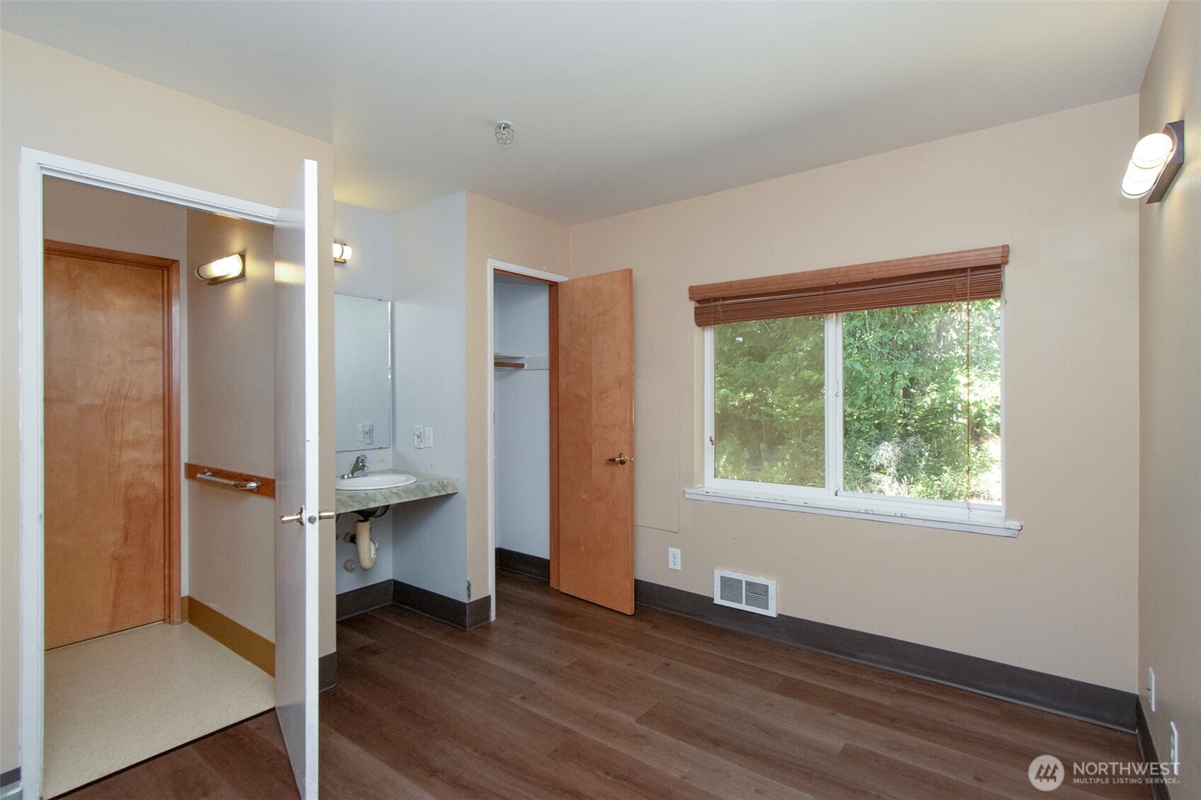 202 Birdsong Lane Property Photo 25
