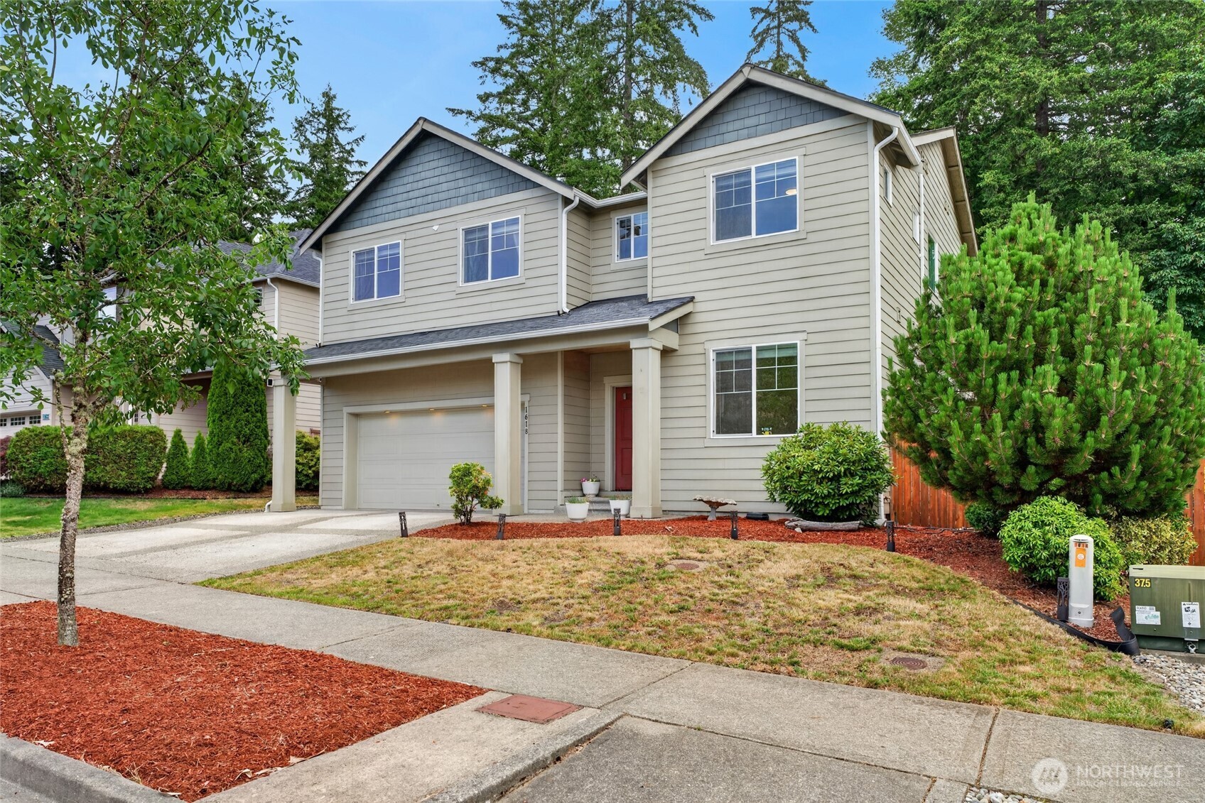 1618 Hudson Street Property Photo 2