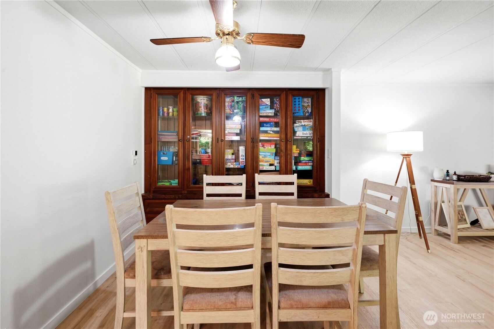 516 Beach Drive Property Photo 9