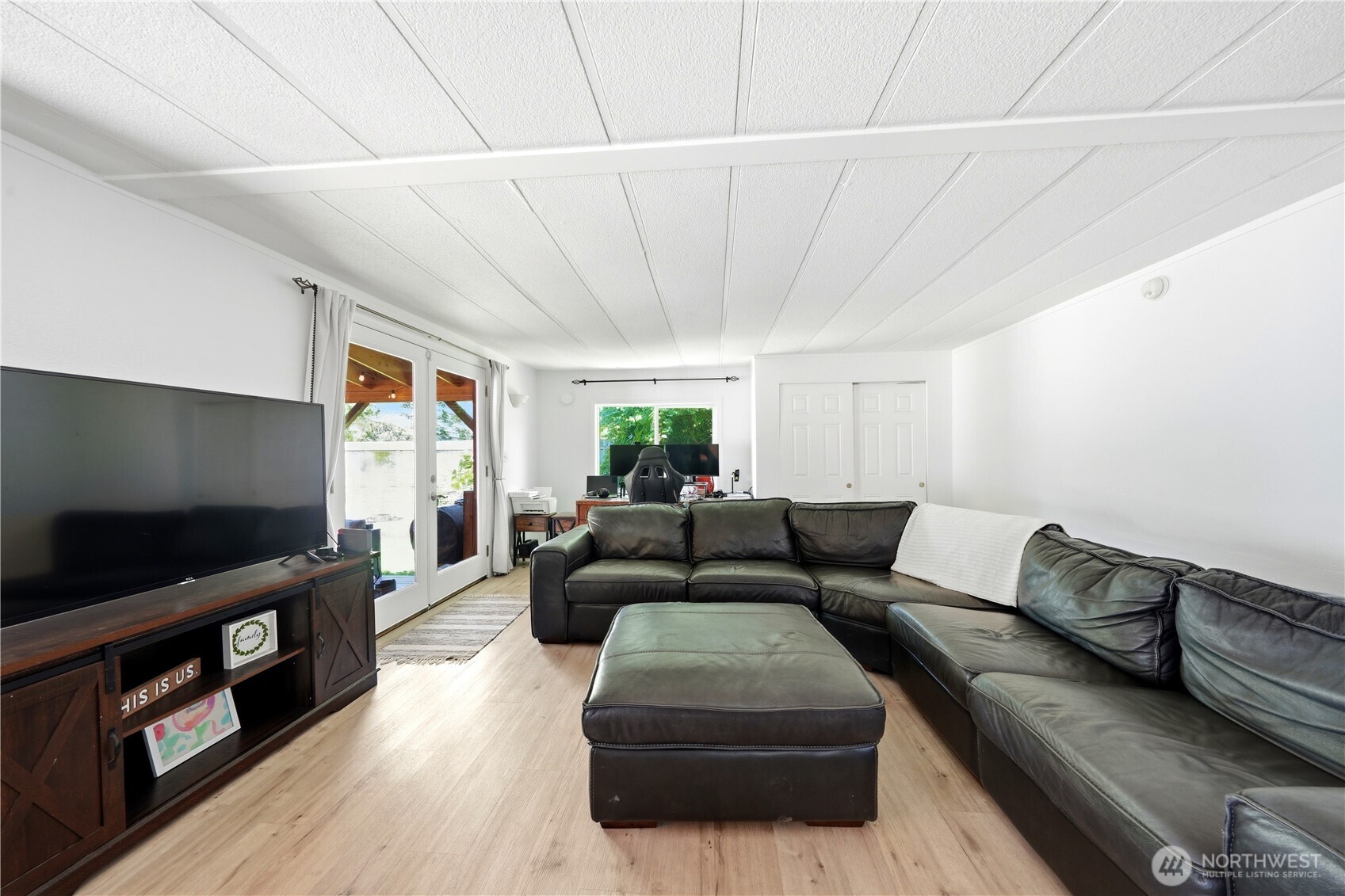 516 Beach Drive Property Photo 11