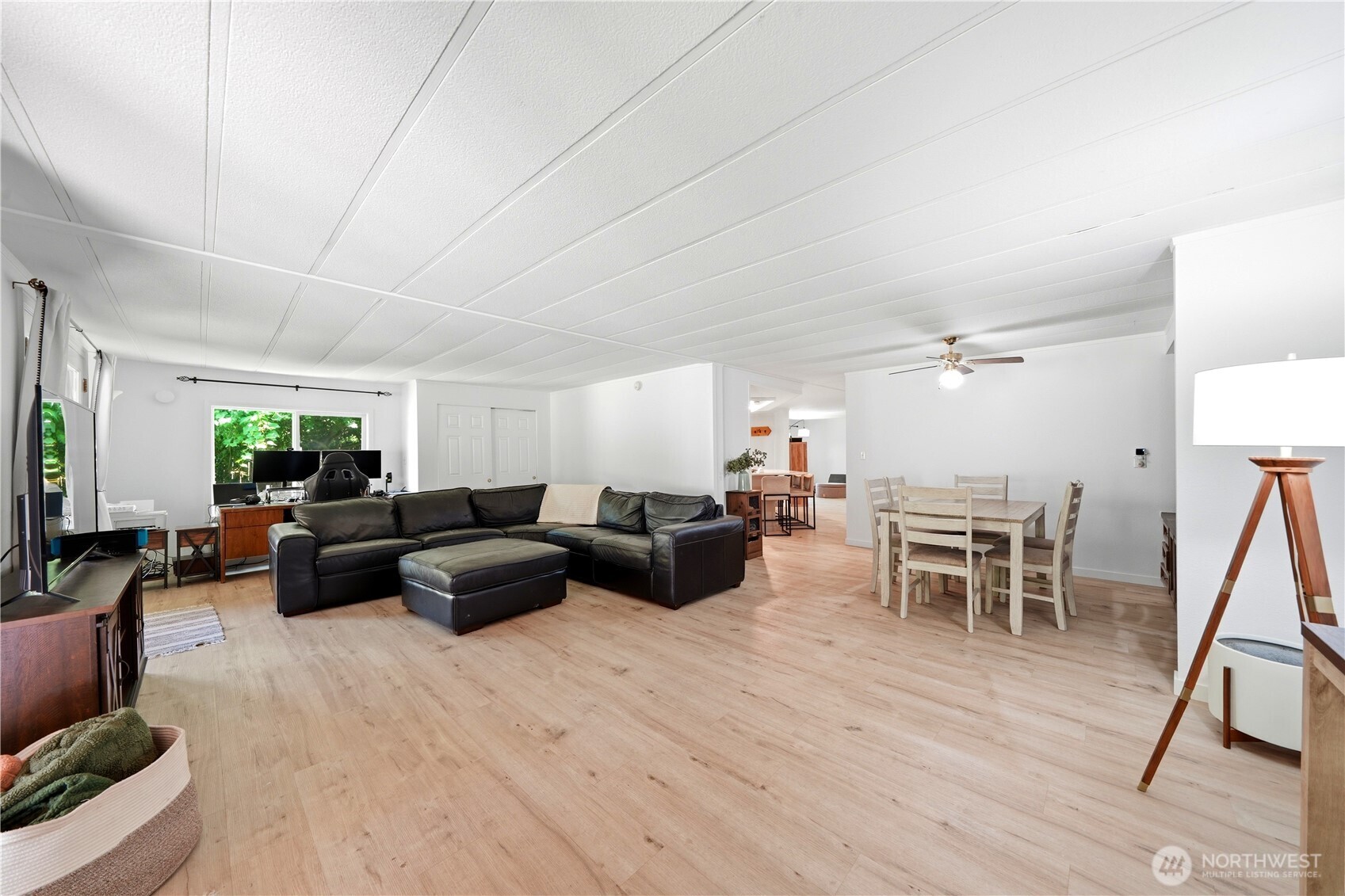 516 Beach Drive Property Photo 13