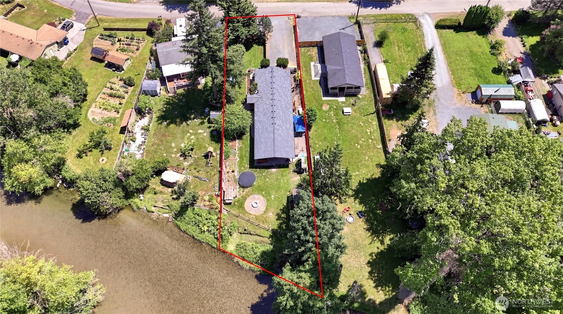 516 Beach Drive Property Photo 40